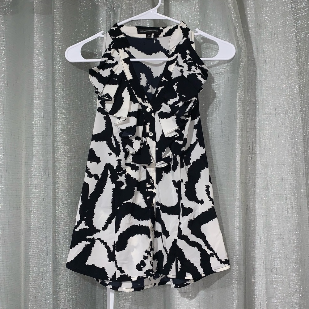 Express design studios blouse - Picture 3 of 6